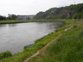 Vltava 3-jez v Roztokách(Klecánkách) 31.5.04 (2).jpg